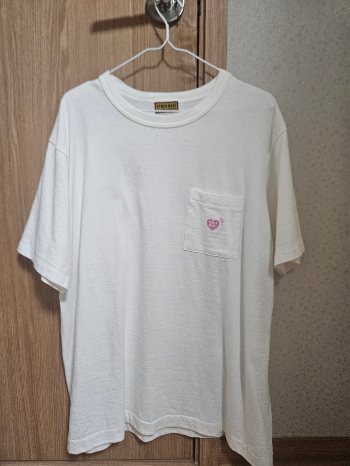 휴먼 메이드 하트 포켓 티셔츠 화이트 - 하라주쿠 스토어 한정 상품이미지1