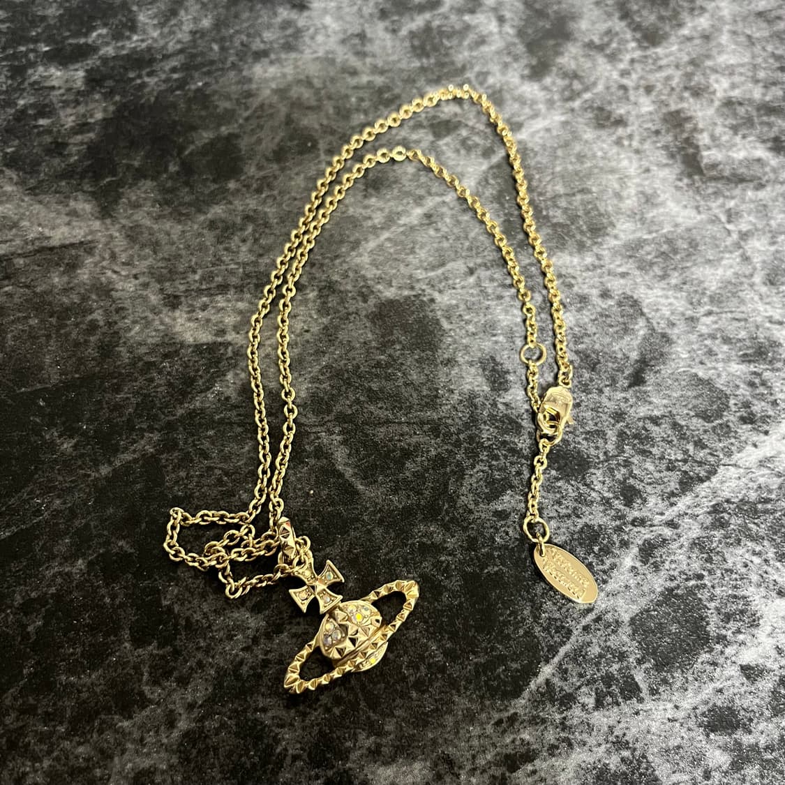 [Vivienne Westwood]비비안웨스트우드 릴리프 목걸이(골드) 상품이미지8