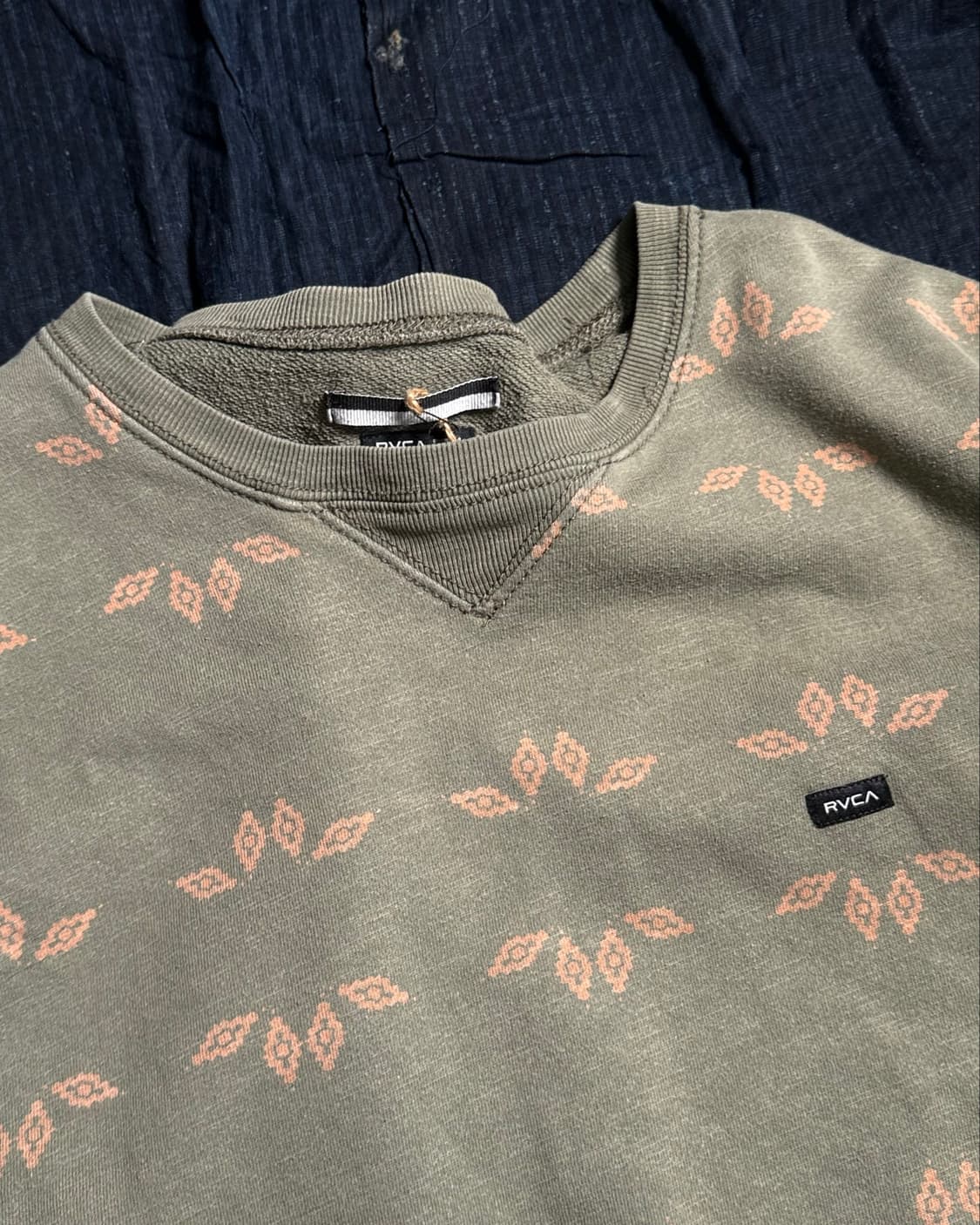 RVCA 올오버 패턴 롱슬리브 XL 상품이미지2