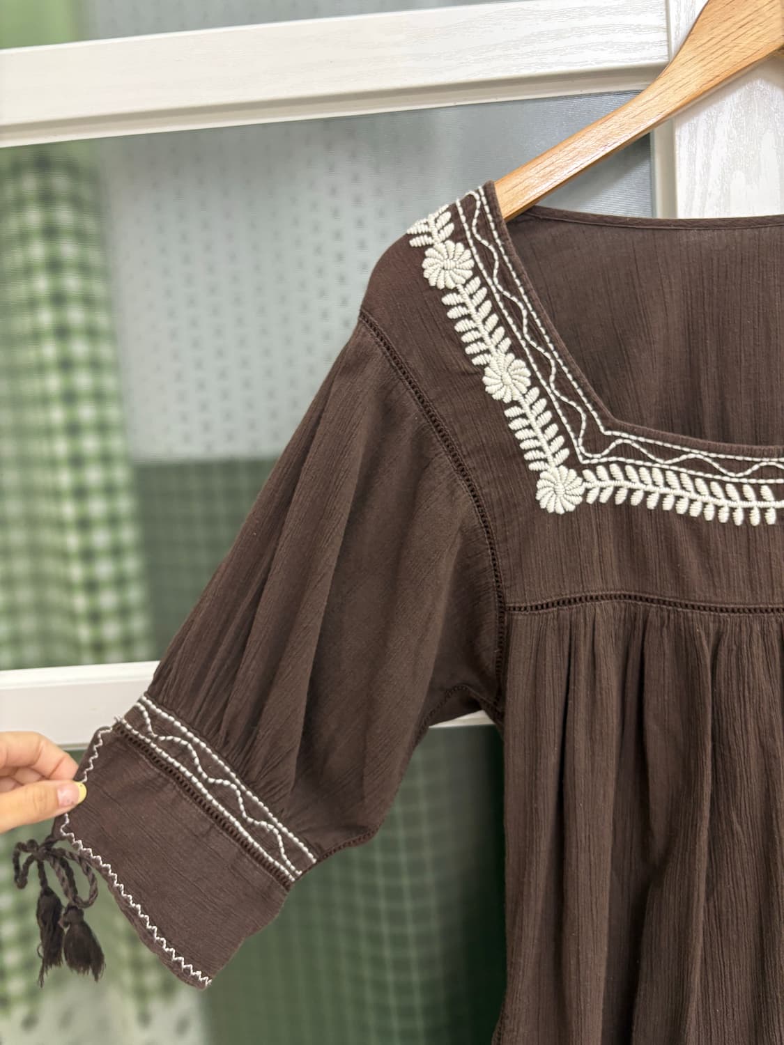 브라운 자수 블라우스 상품이미지3