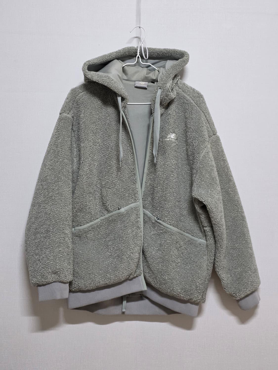 뉴발란스 털 후드집업 상품이미지1