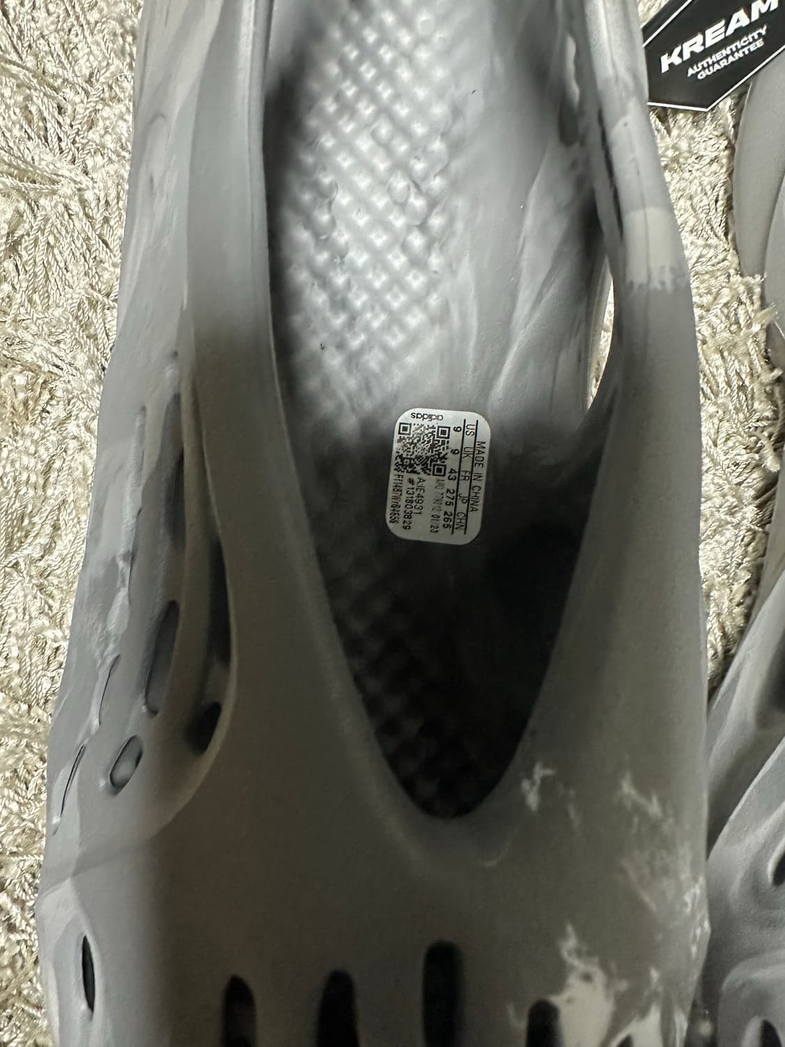 [275] 아디다스 이지 폼러너 믹스 그래닛 상품이미지2