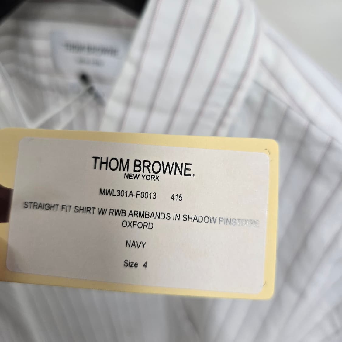 톰브라운 암밴드 스트라이프 셔츠 4사이즈 105 판매 상품이미지2