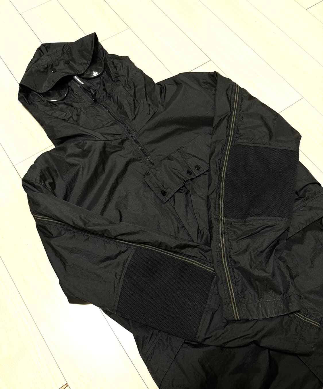 CP 컴퍼니 X 아디다스 콜라보 자켓 상품이미지4