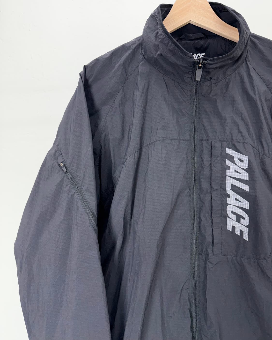 팔라스 25ss 벤틸레이트 후디 자켓 블랙 상품이미지3