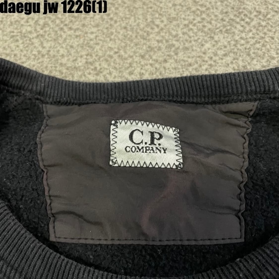Cp컴퍼니 맨투맨  상품이미지3