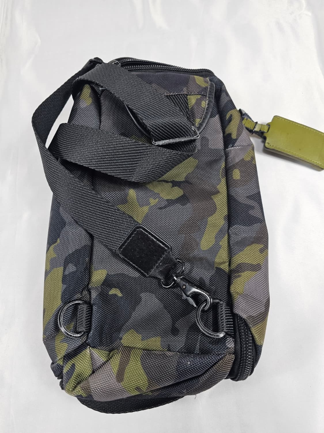 투미카모슬링백 상품이미지2