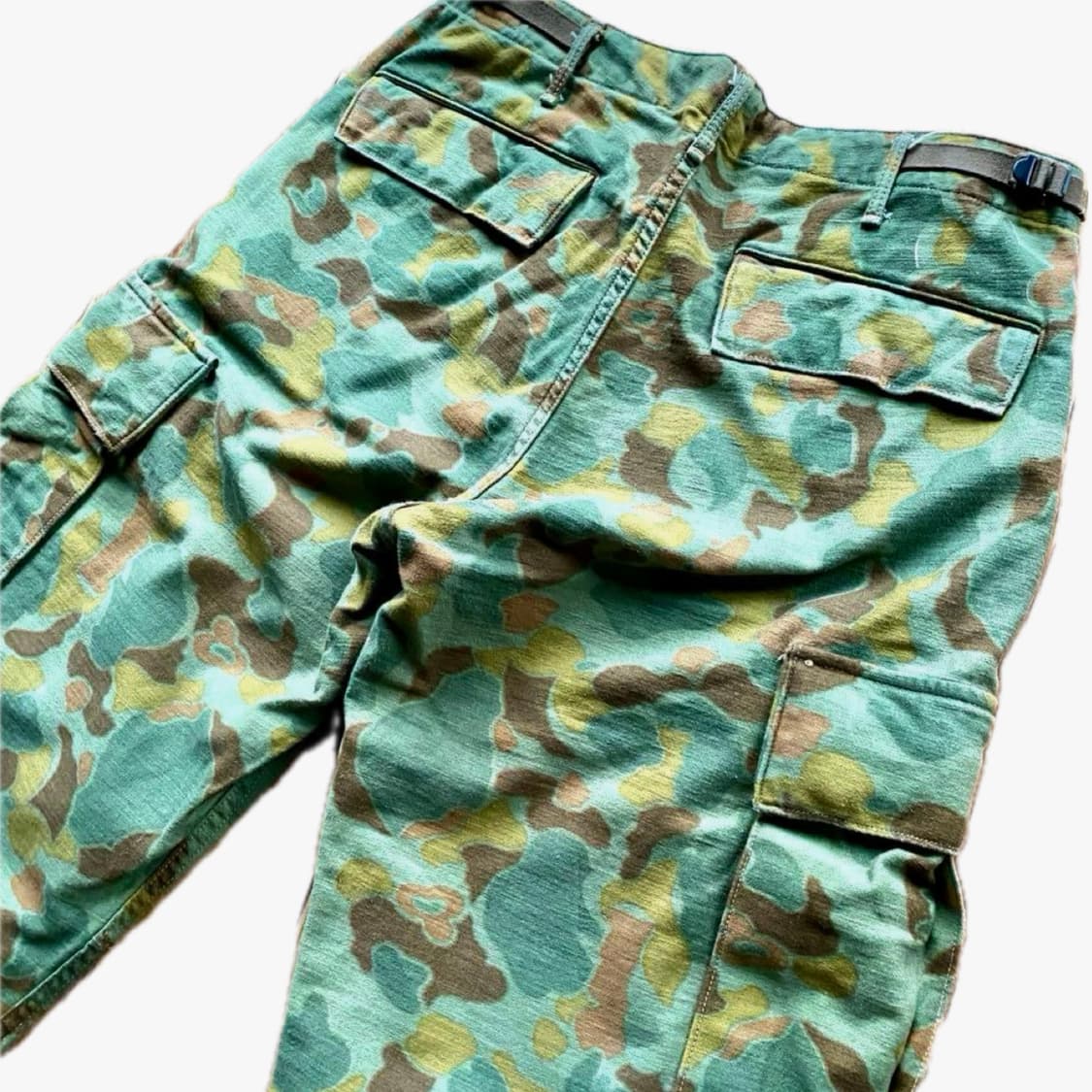 오어슬로우 x 빔즈 덕 카모 백사틴 카고 팬츠 상품이미지4