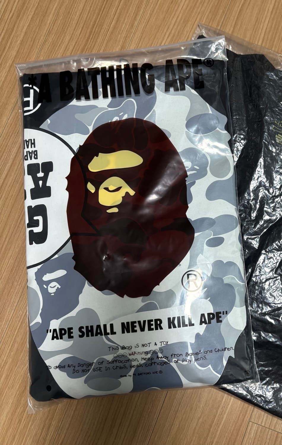 베이프 하라주쿠 한정 반팔티 새상품 상품이미지2