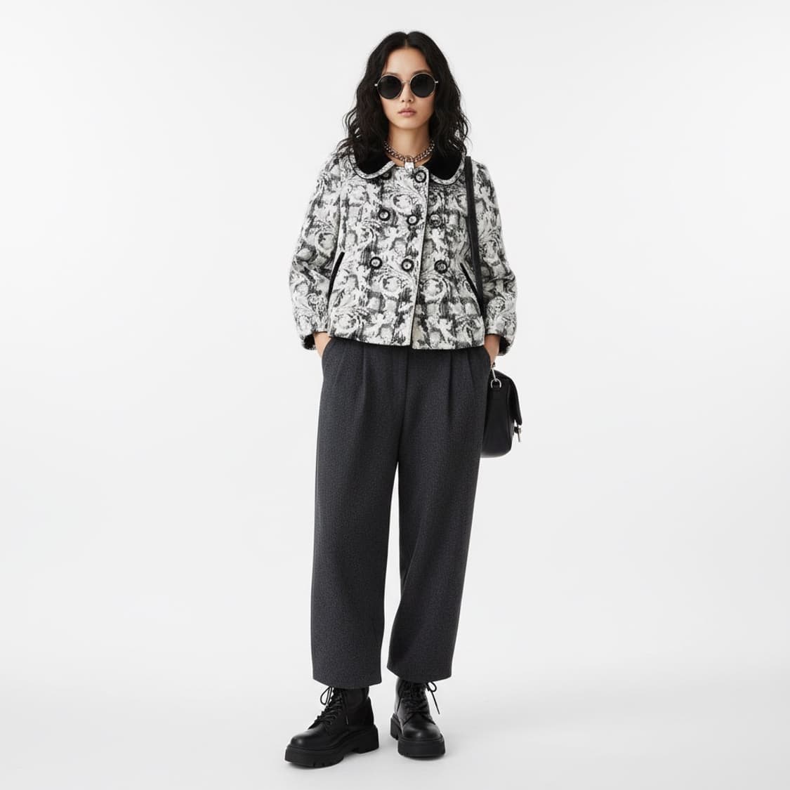 샤틴 페 블랙 화이트 플로럴 더블버튼 크롭 자켓 OS(빈티지)  상품이미지1