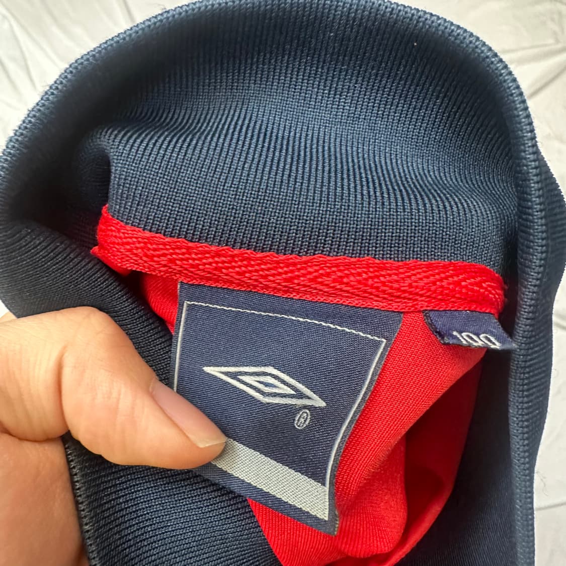 엄브로 00s 노르웨이 레드트랙탑져지 100 상품이미지4