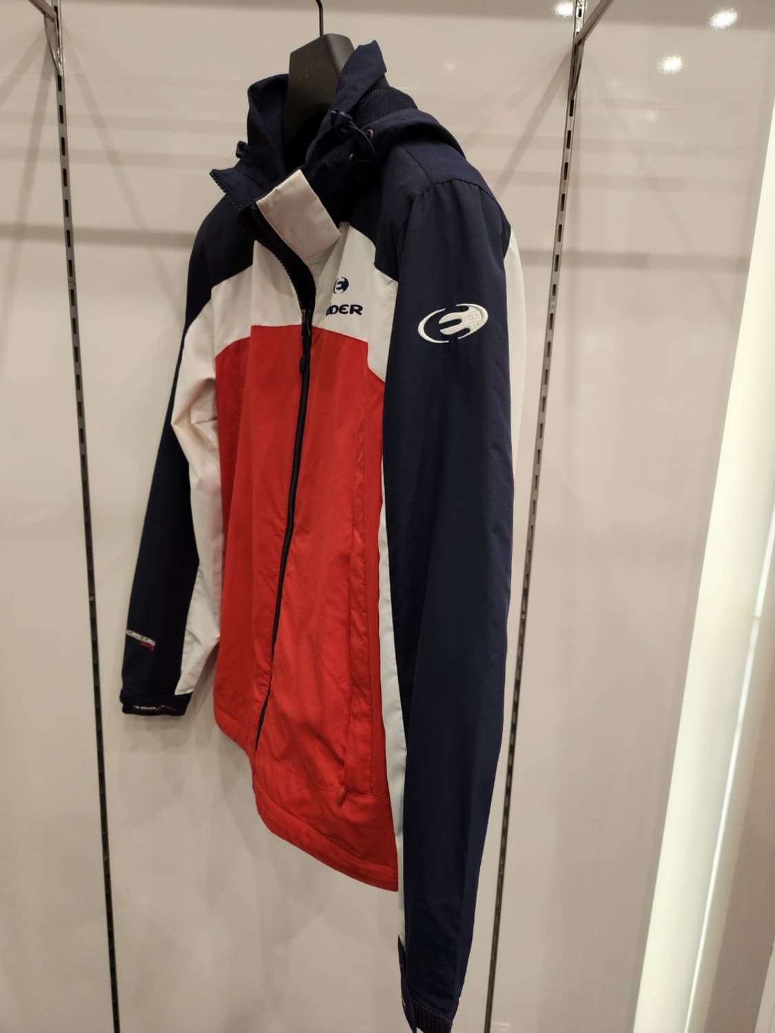 아이더 바람막이 M 상품이미지3