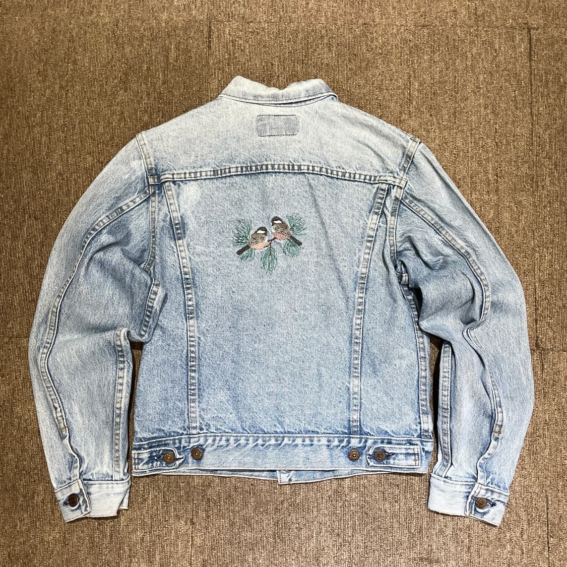 90~00s Levi's 리바이스 자수 트러커 데님 자켓 상품이미지5