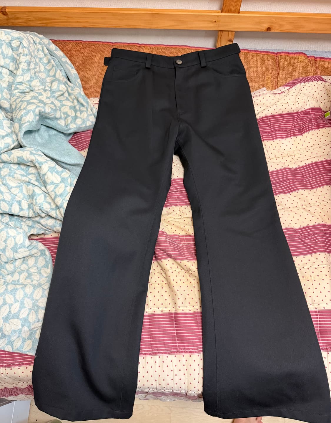 Pas f-18 플레어 팬츠 m 사리즈 팝니다 상품이미지1