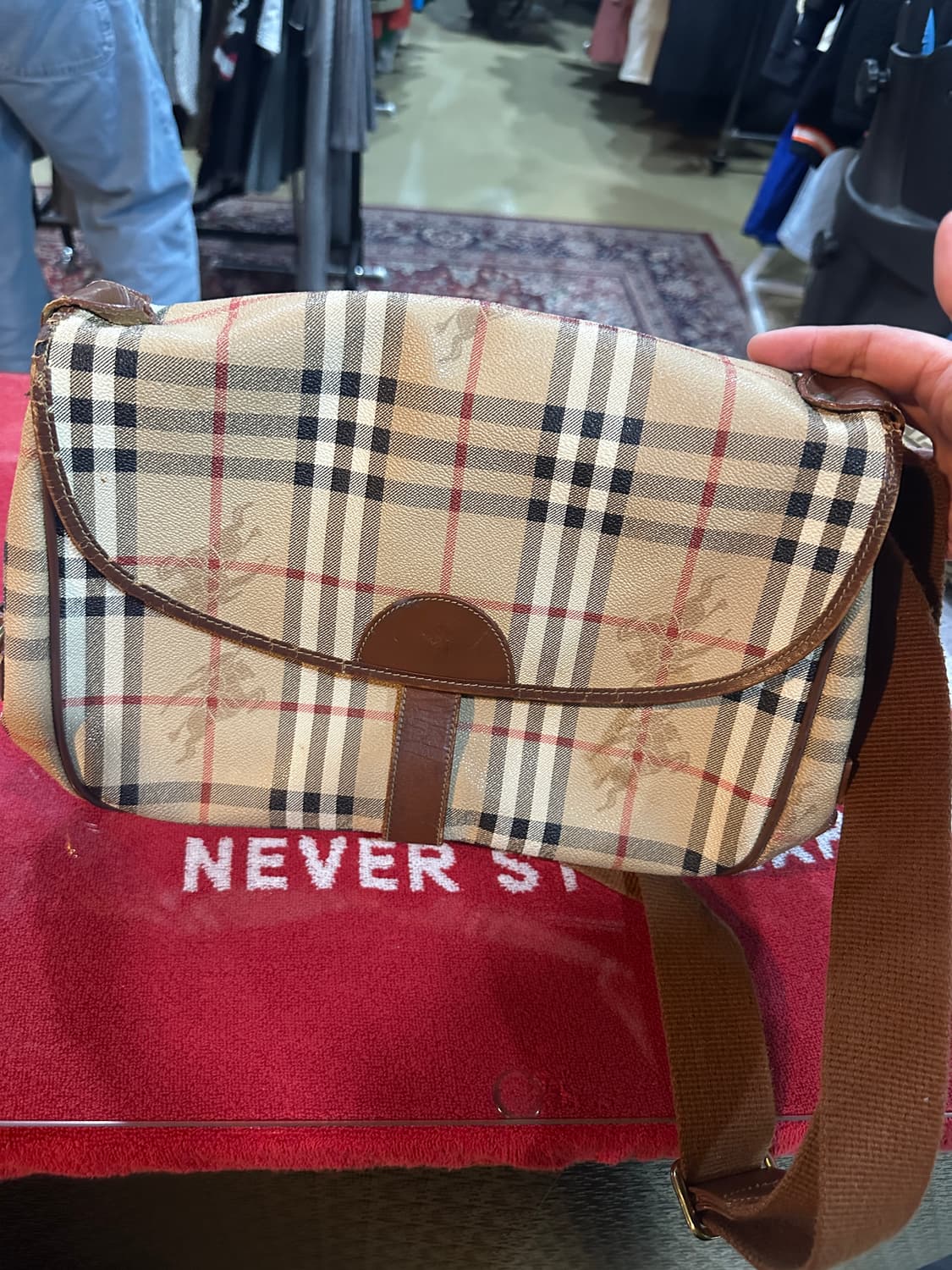 버버리 노바체크 크로스백 상품이미지4