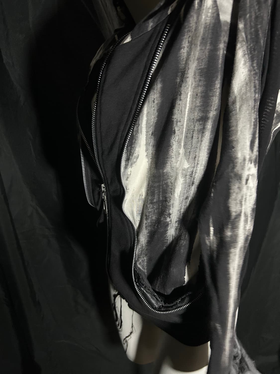 bleached hood zip-up 상품이미지3