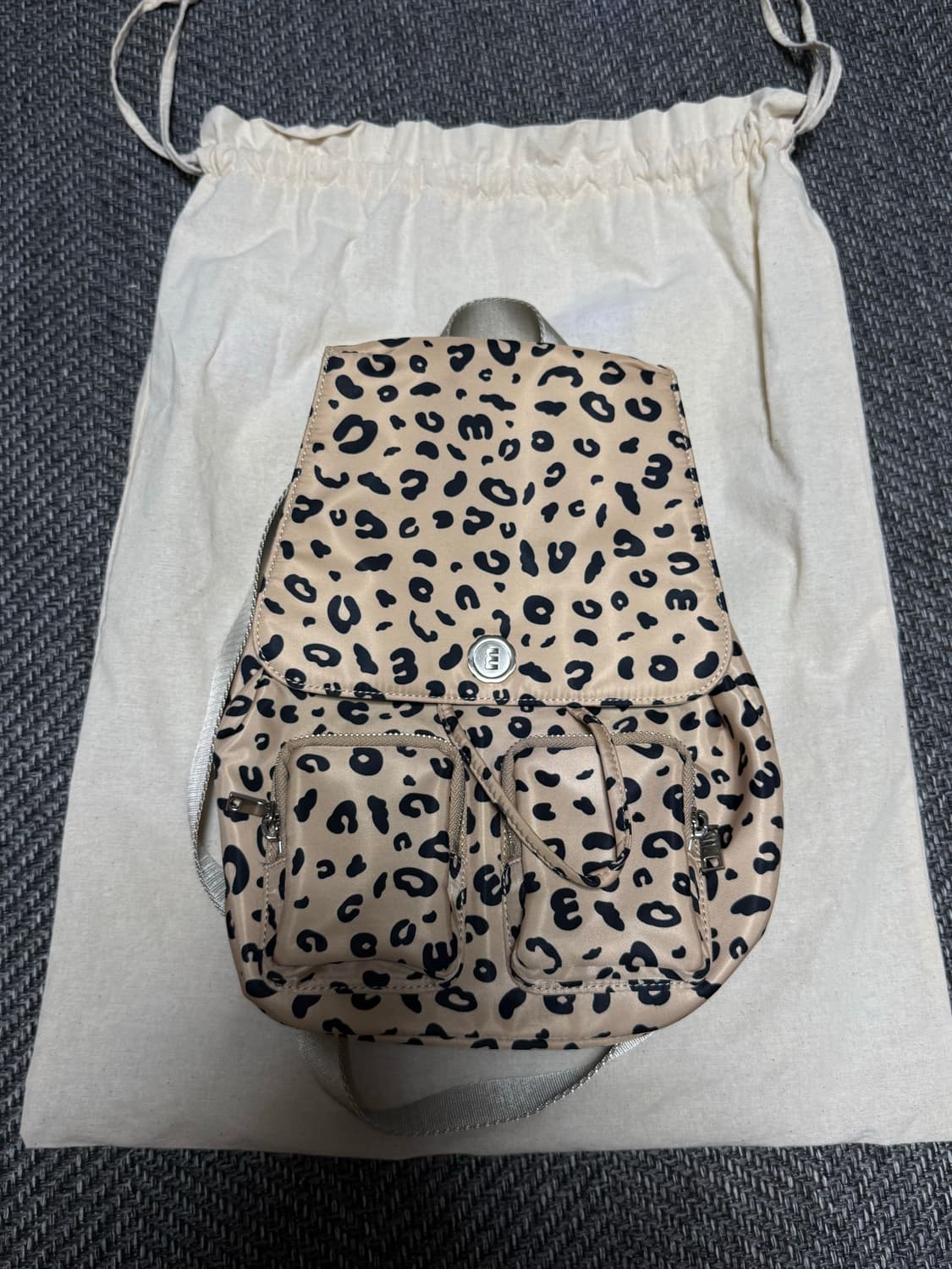 미닛뮤트 레오파드 백팩 상품이미지1