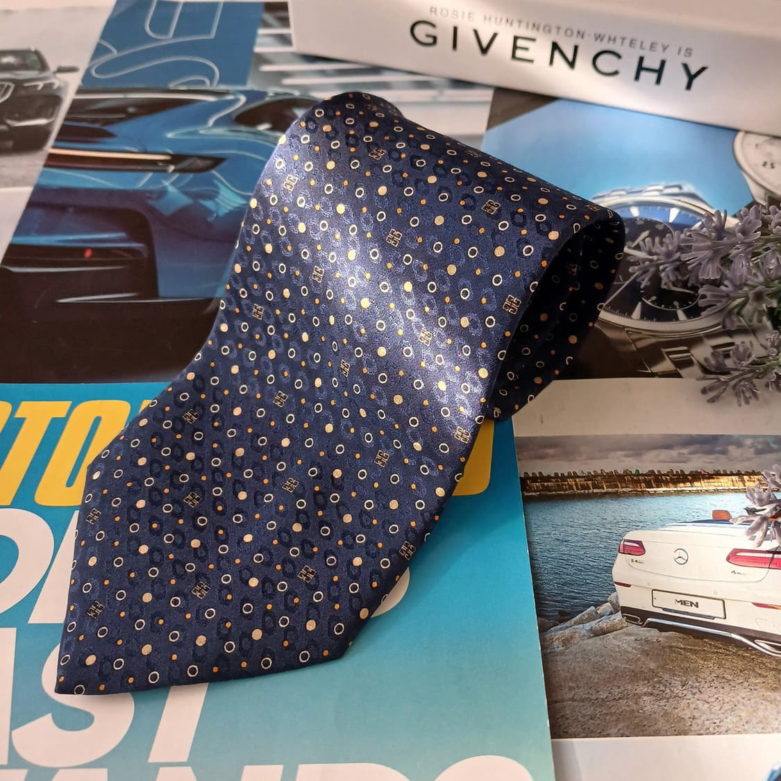 지방시 실크 네이비 4G로고 포인트 넥타이 9.3cm A등급 A19033 상품이미지4