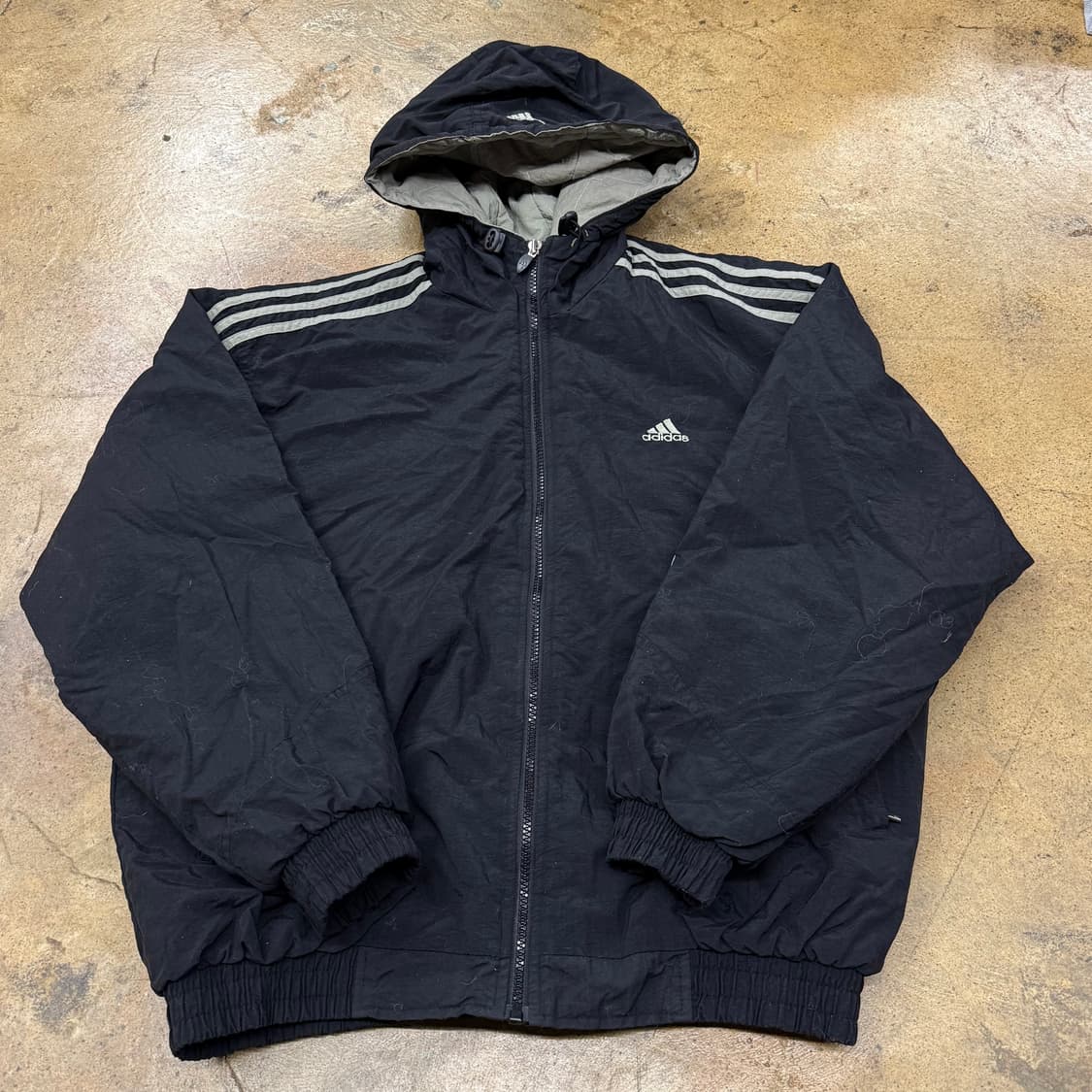 아디다스 블랙 그레이 패딩 점퍼 자켓 상품이미지2