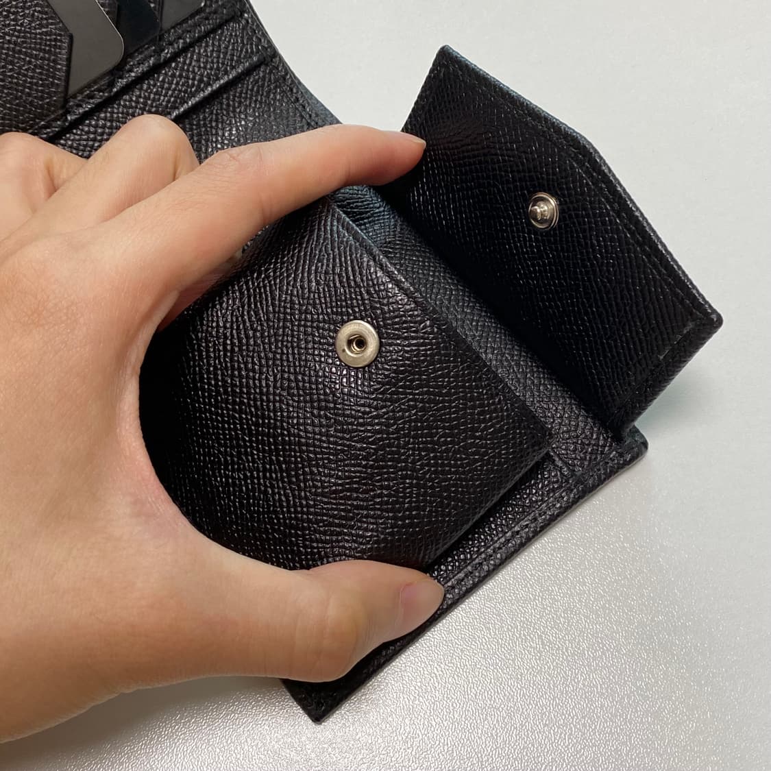 [새상품] 돌체앤가바나 스퀘어 로고 반지갑 상품이미지6