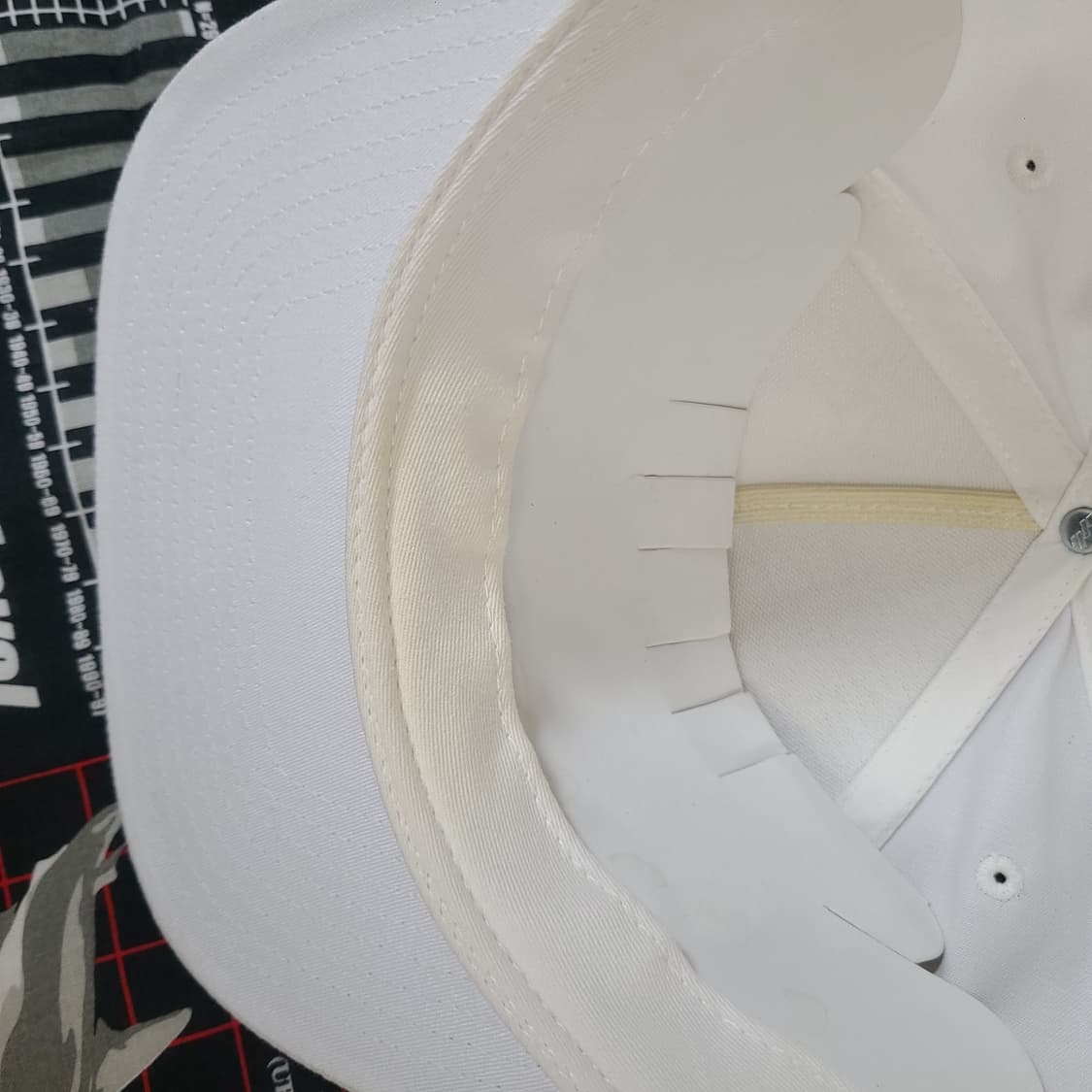 스투시 월드투어 화이트 스냅백 모자 상품이미지8