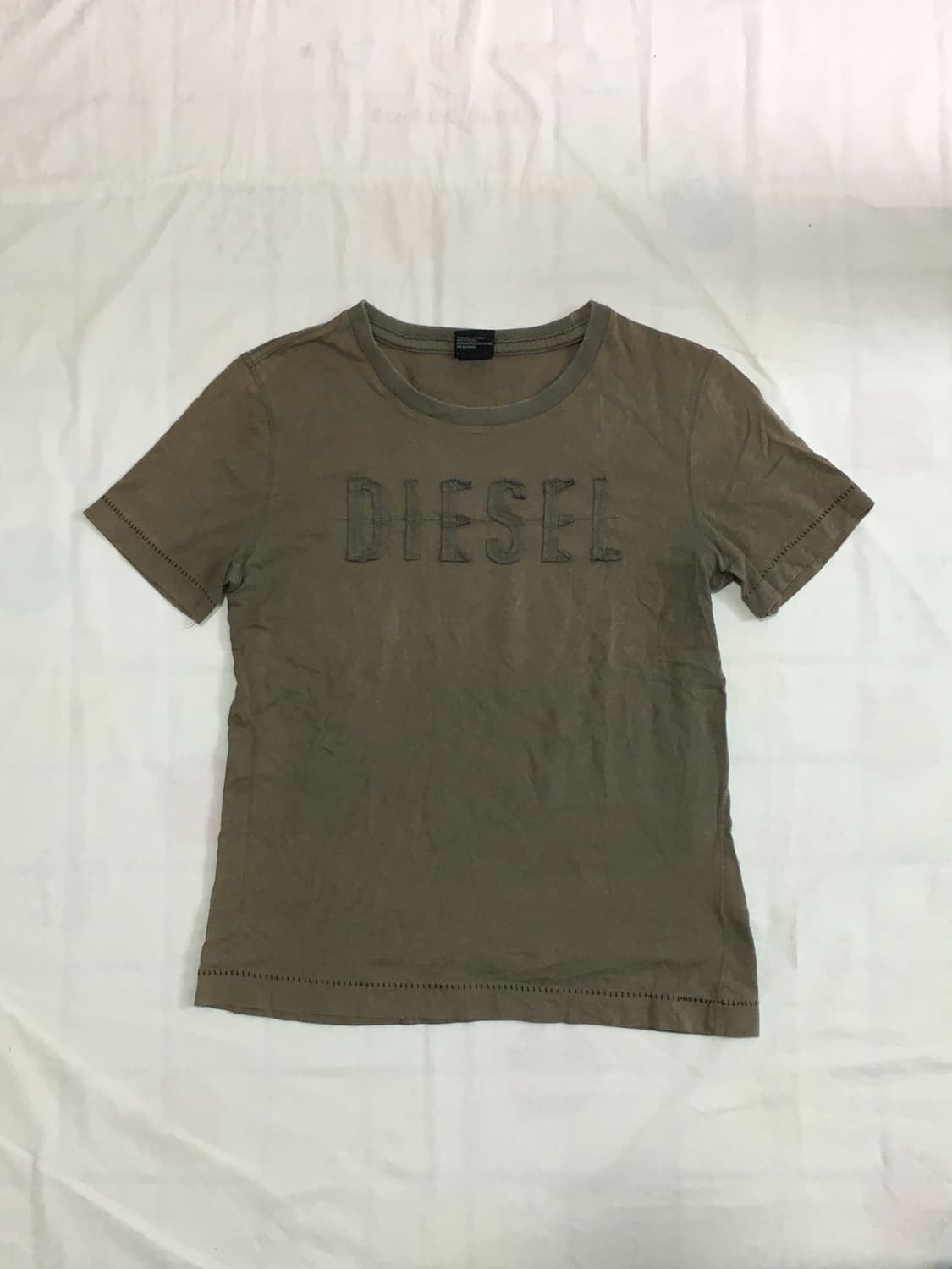 디젤 Diesel 카키 로고 티 상품이미지1