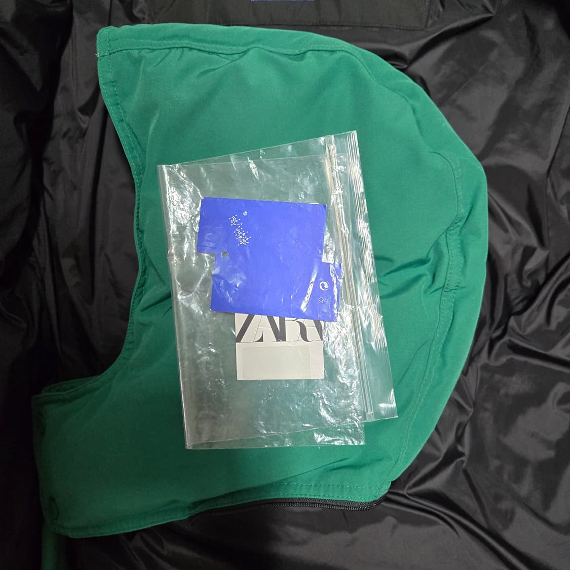 자라 아더에러 패딩 블랙(XS사이즈) 상품이미지4