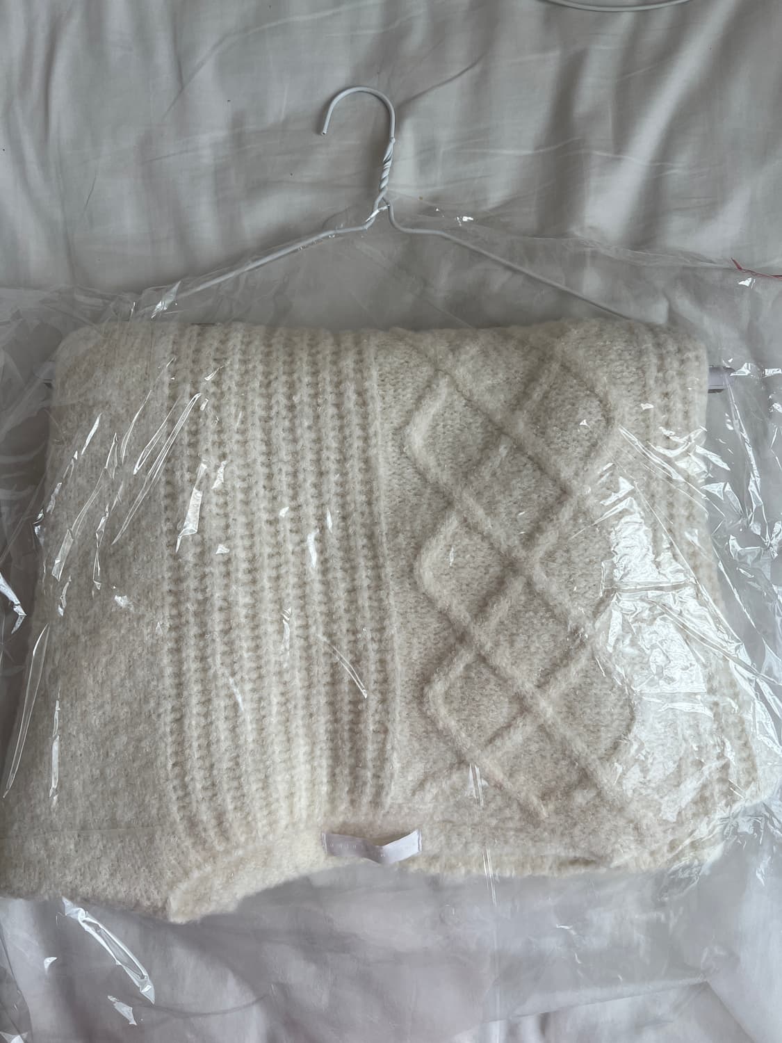 Sleeve Slit Boat Neck Knit [ Ivory ] 상품이미지2