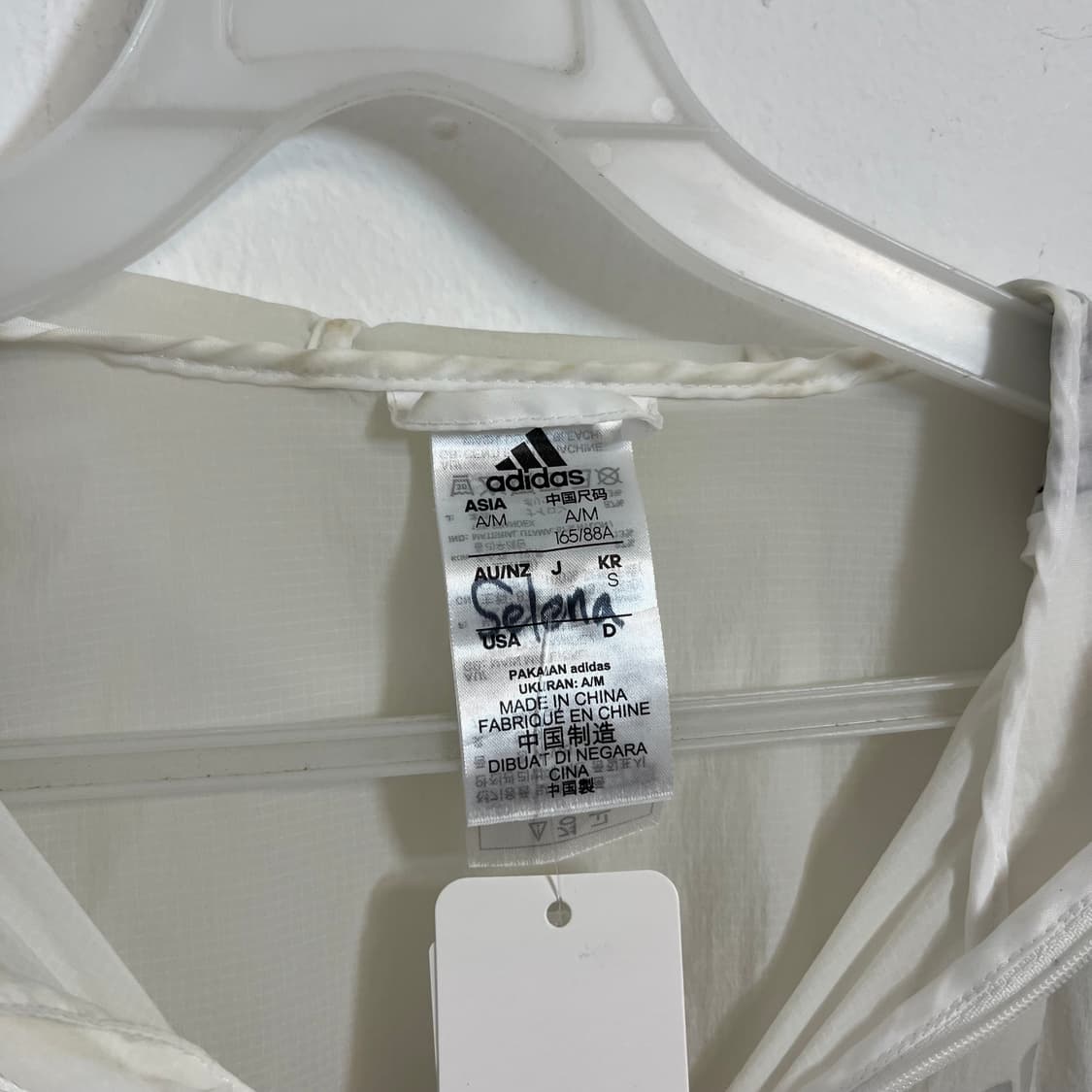 Adidas white running windbreaker 상품이미지6