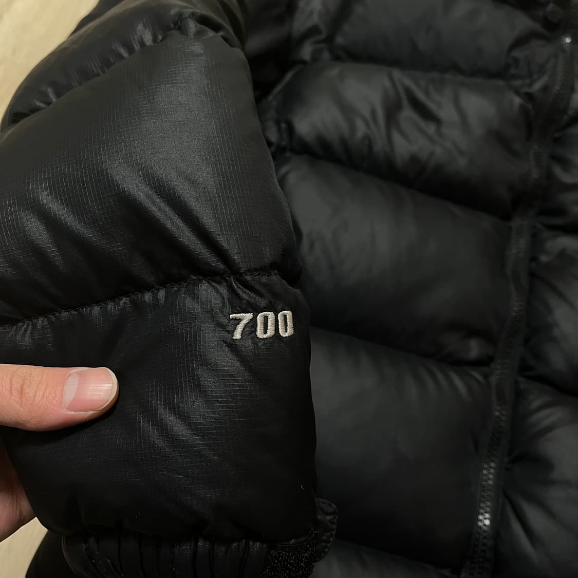 노스페이스 여성 700 구스다운 로고 눕시 숏패딩 S(80) 상품이미지6