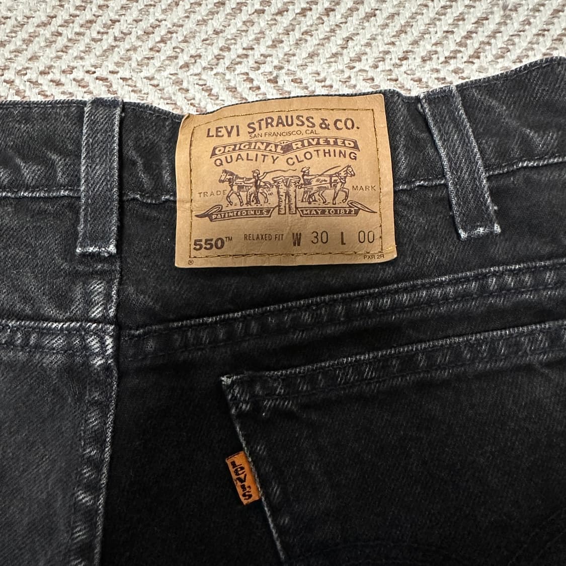 LEVI'S 550 90's black denim shorts 상품이미지3