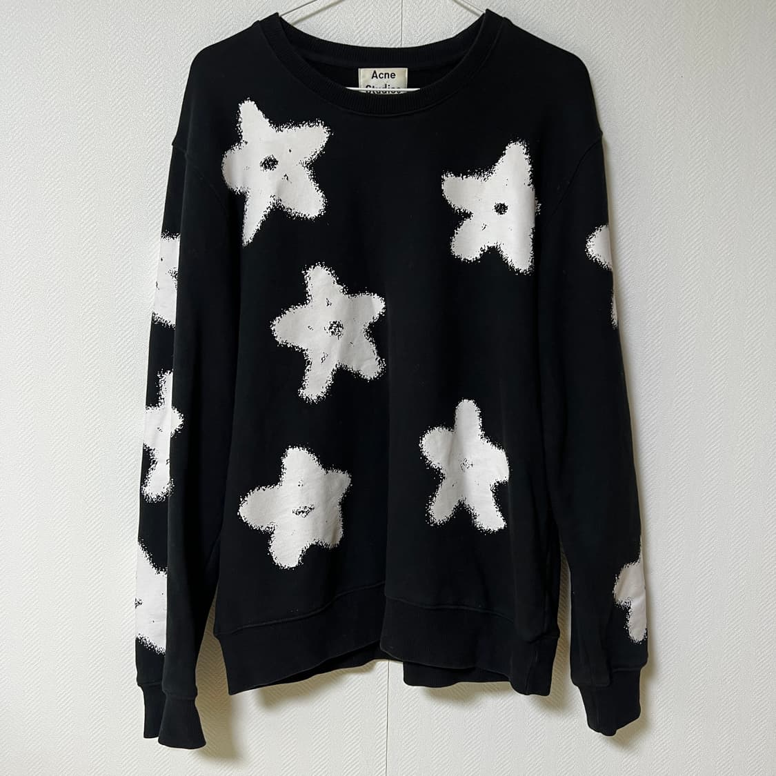 아크네 스튜디오 블랙 별 패턴 맨투맨 L 상품이미지1