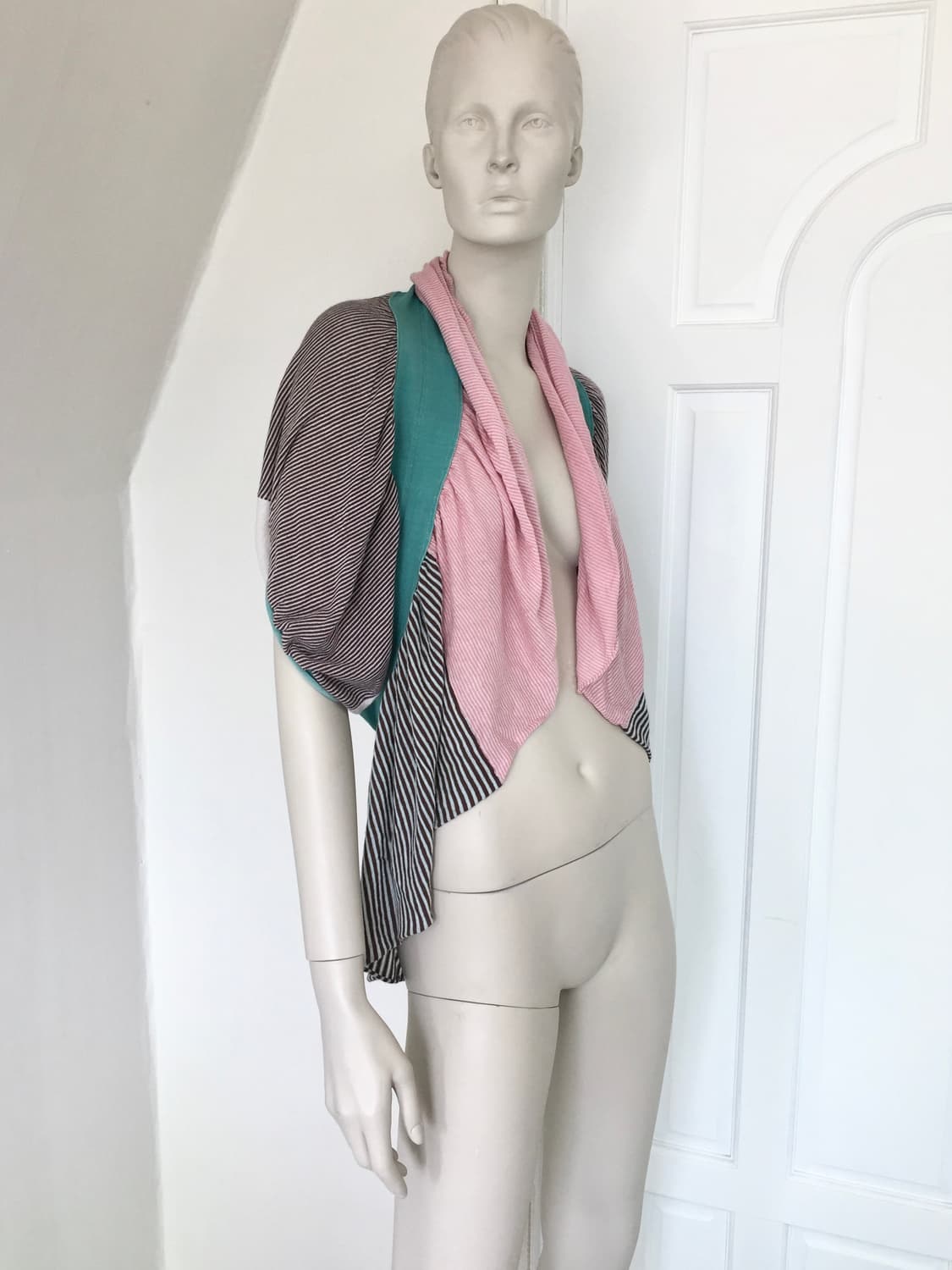 Multi-Pattern Ruffle Bolero Cardigan  상품이미지2