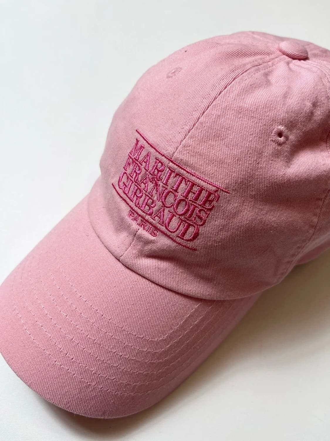 마리떼프랑소와저버 핑크 로고 시그니처 볼캡 Q1371 상품이미지3