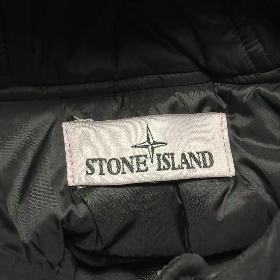 M 스톤아일랜드 블랙 프리마로프트 패딩 상품이미지4