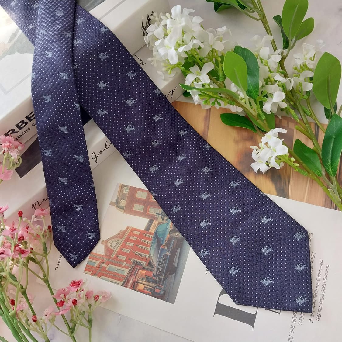 버버리 실크 기마사 로고 패턴 넥타이 8.4cm A~B등급 K2077 상품이미지4