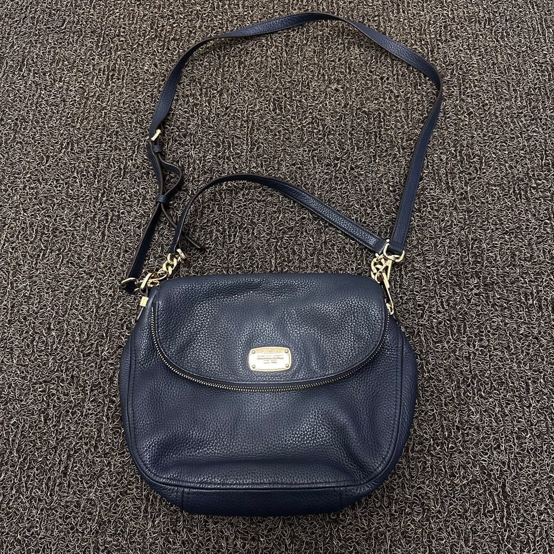 마이클코어스 여성 미니 크로스백 가방 블루 상품이미지1