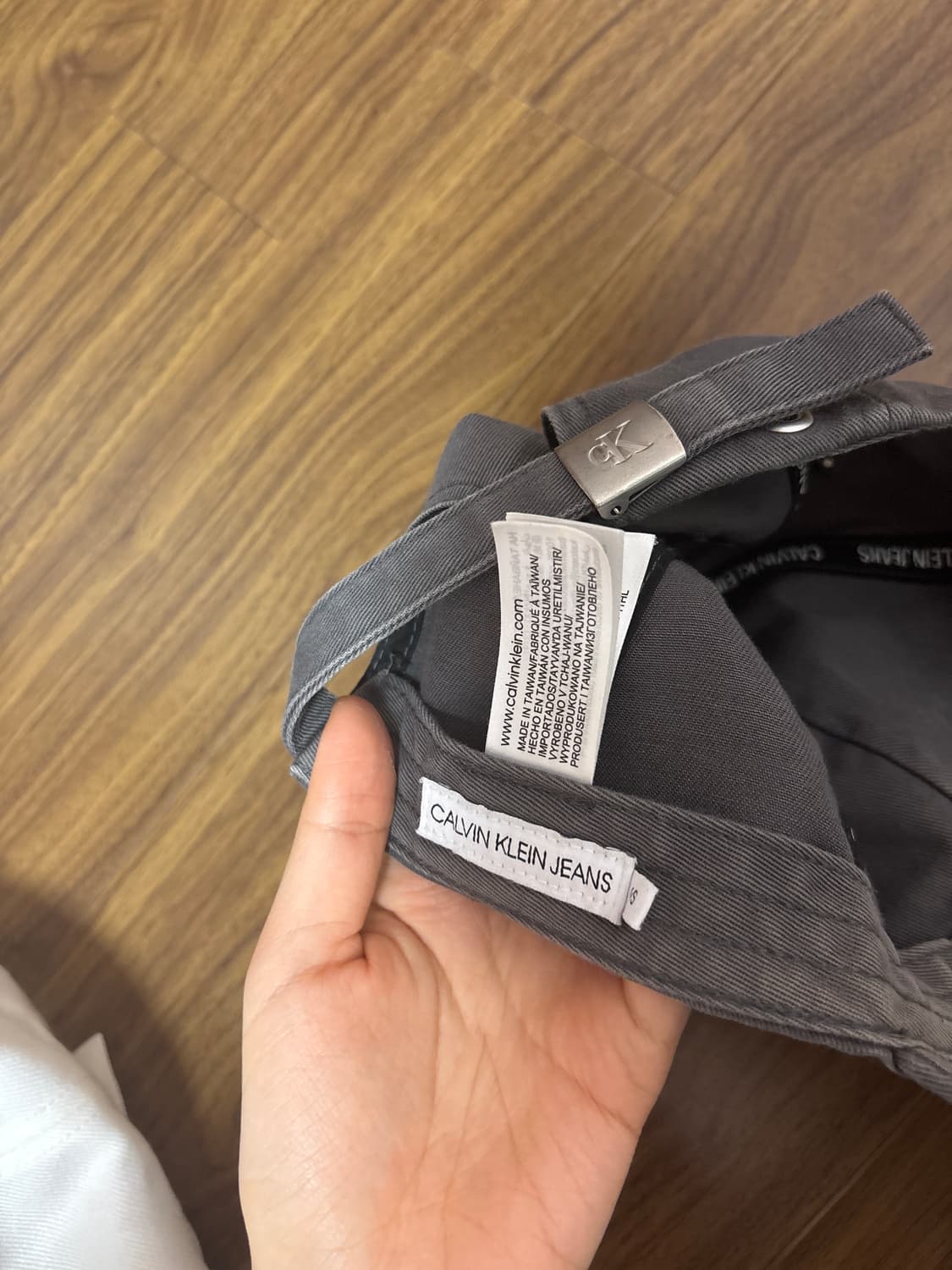 캘빈클라인 모자 그레이 상품이미지2