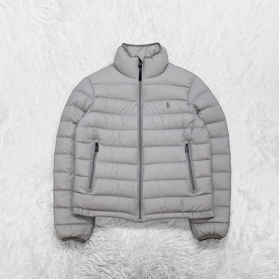 폴로 랄프로렌 패커블 경량 덕 다운 패딩 자켓 실버 그레이 상품이미지2