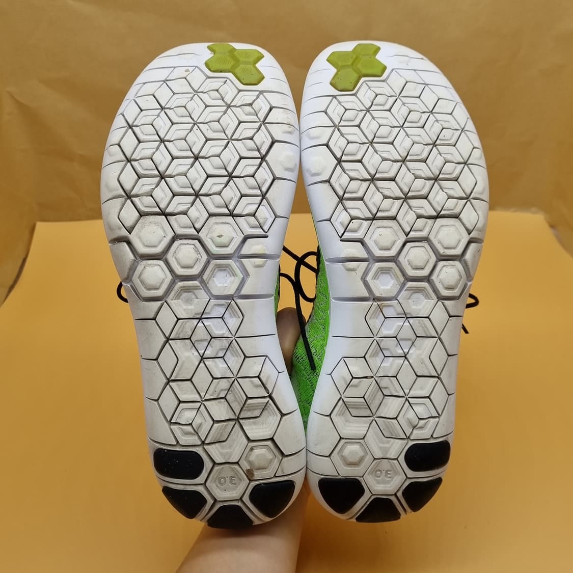 나이키 플라이니트. 남성런닝화290 상품이미지3