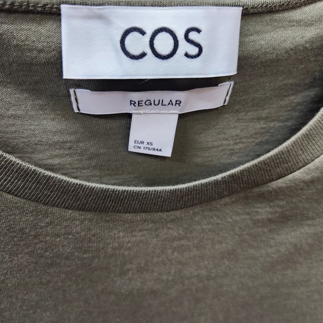 COS 코스 카키 반팔티 XS(S) 남여공용 상품이미지5