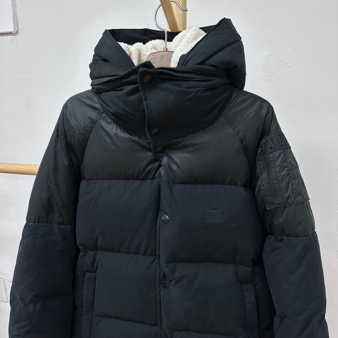 아디다스 오리지널 여성 트레포일덕다운 패딩 점퍼 90사이즈 JS24 상품이미지2