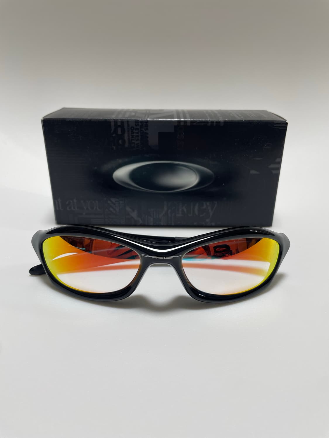 오클리 언노운 선글라스 클리어 루비 상품이미지1