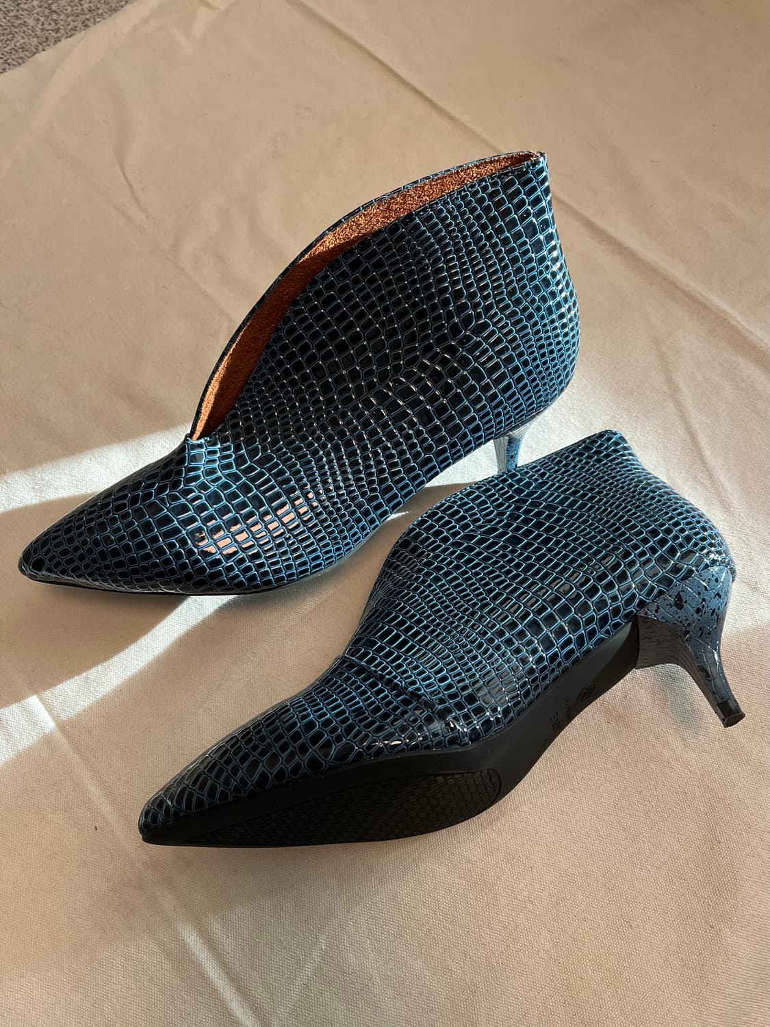 blue crocodile ankle boots 상품이미지1