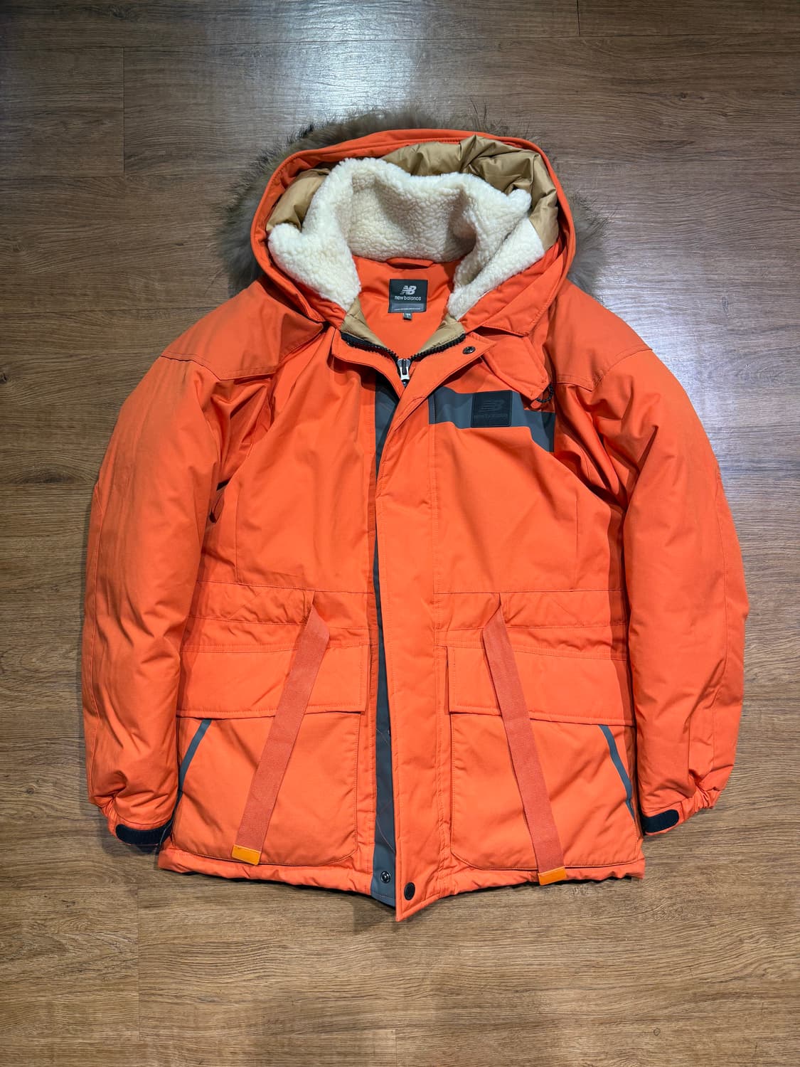[L]뉴발란스 카메라맨 오렌지 패딩(상태 A급) 상품이미지1