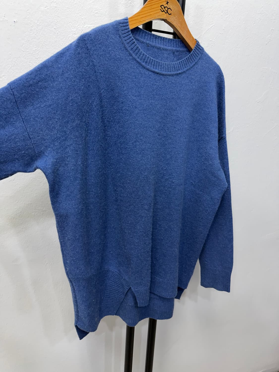 정품) 라운드넥 블루 캐시미어100 니트 스웨터 77~ 상품이미지2