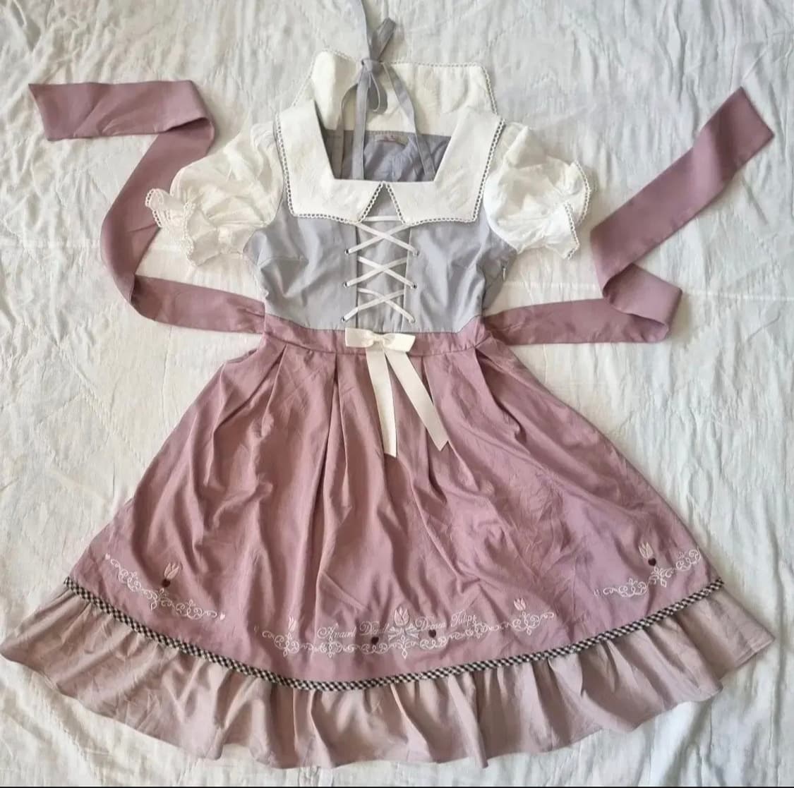 Amavel 아마벨 튤립 자수 레이스업 원피스 상품이미지1