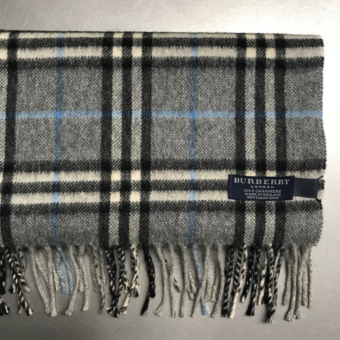 버버리 정품 캐시미어 머플러 그레이 상품이미지3