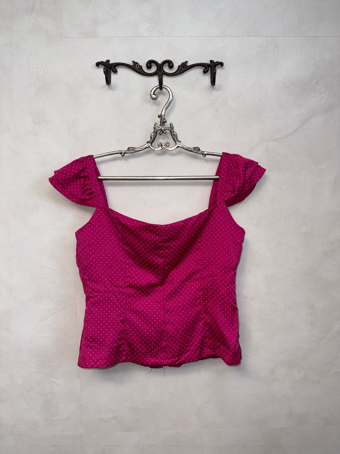 Vivid hot pink dot satin frill 오프숄더 블라우스 상품이미지3