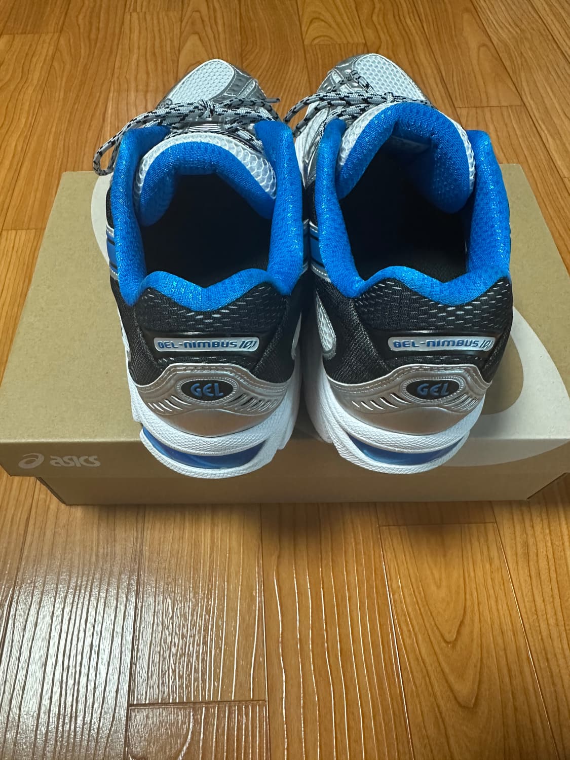 아식스 젤 님버스 10.1 블루 270사이즈 팝니다. 상품이미지2